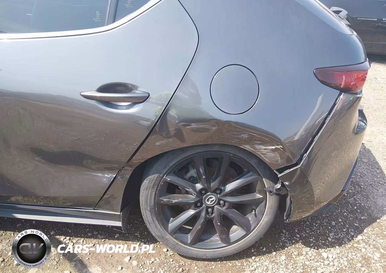 2021 Mazda Mazda3 Premium VIN:JM1BPAML3M1302963 - 6