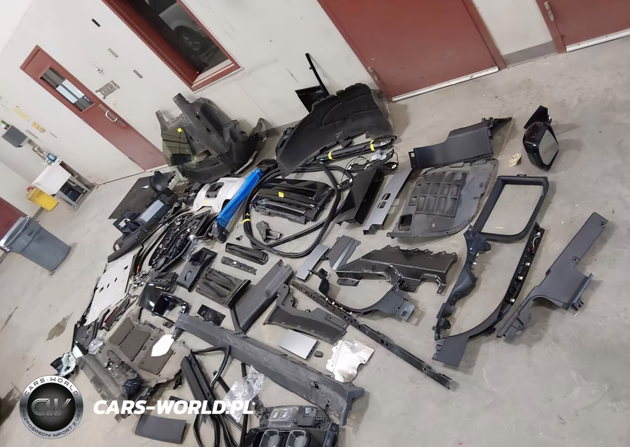 2021 Land Rover Defender 110 X VIN:SALEXERU1M2062126 - 12