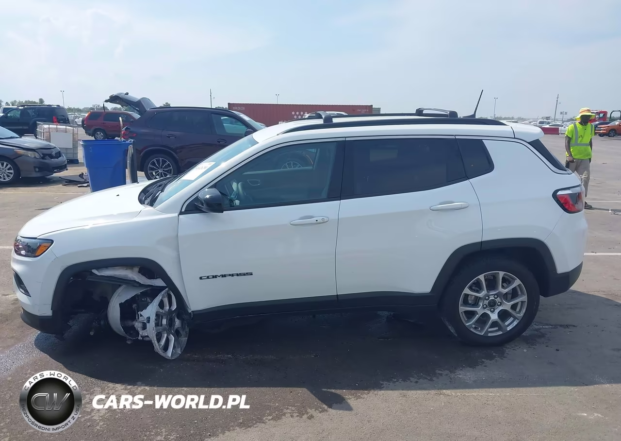 2025 Jeep Compass Latitude 4X4 VIN:3C4NJDBNXST515466 - 14