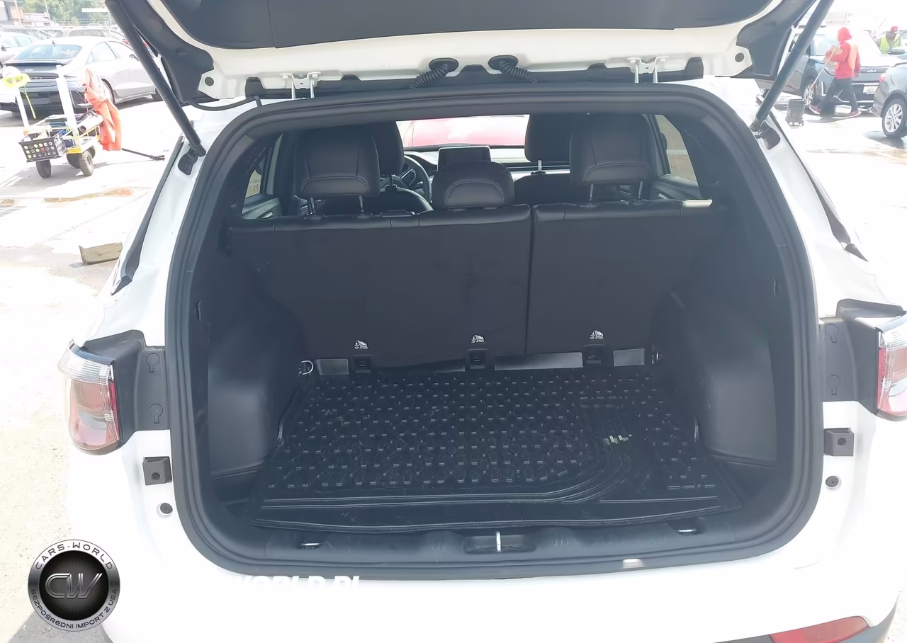 2025 Jeep Compass Latitude 4X4 VIN:3C4NJDBNXST515466 - 17