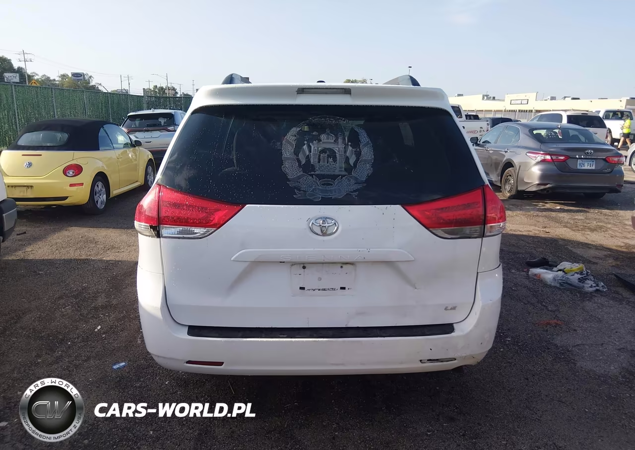 2012 Toyota Sienna Le V6 8 Passenger VIN:5TDKK3DC3CS203748 - 16