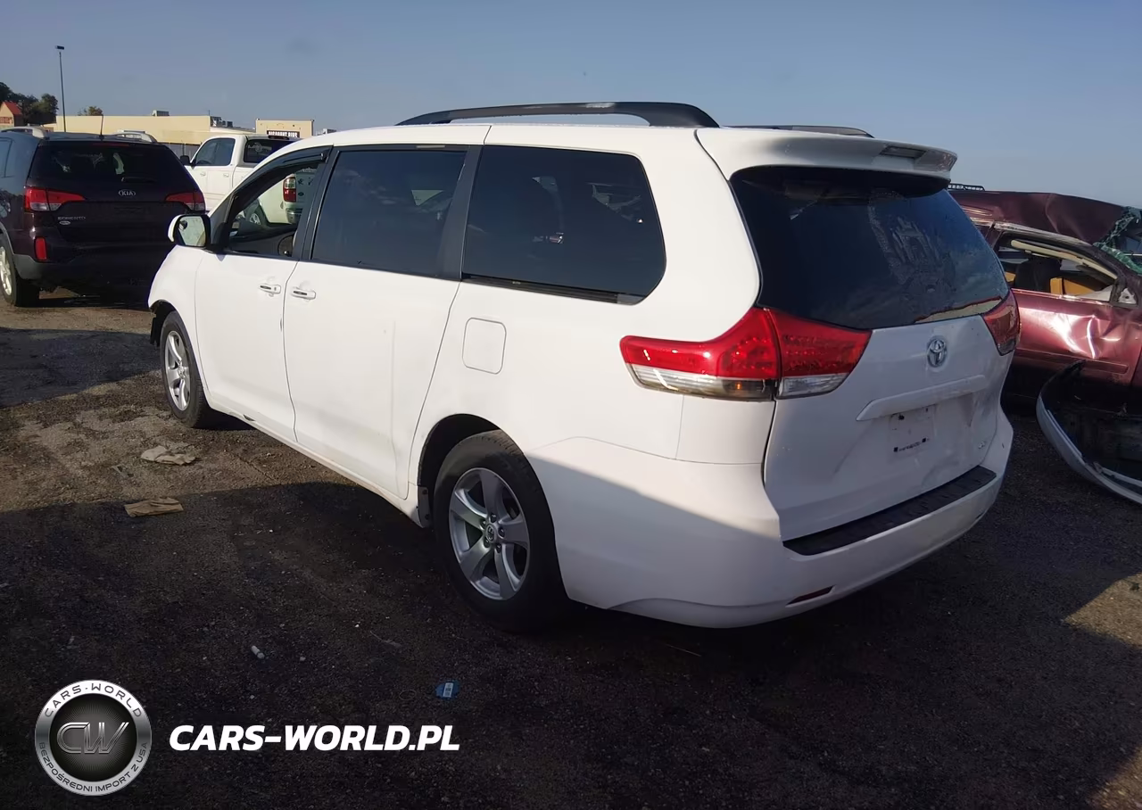 2012 Toyota Sienna Le V6 8 Passenger VIN:5TDKK3DC3CS203748 - 3