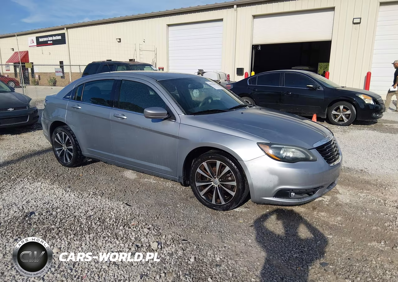 2014 Chrysler 200 Touring – zdjęcie 1 z 21