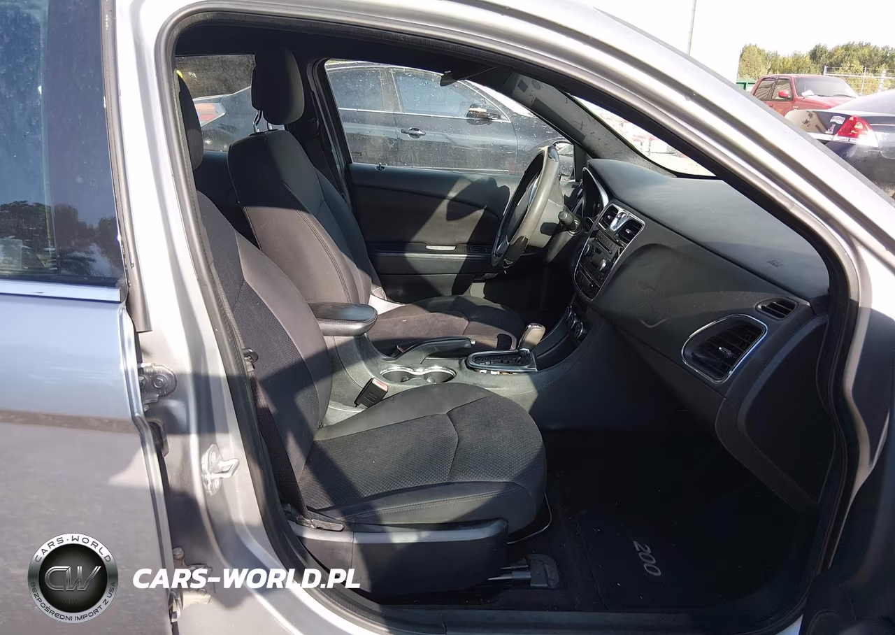 2014 Chrysler 200 Touring VIN:1C3CCBBB6EN178587 - 5