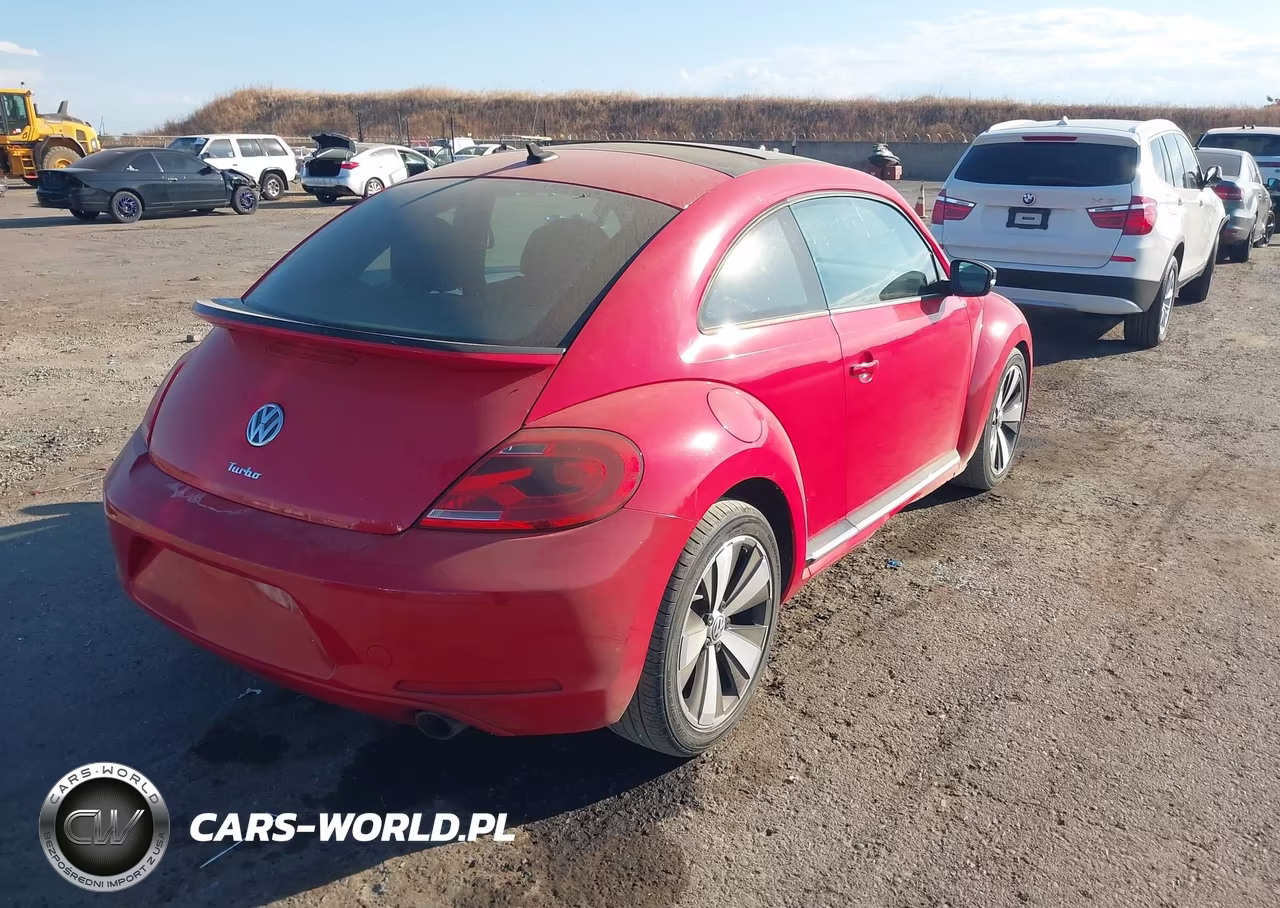 2012 Volkswagen Beetle 2.0T Turbo VIN:3VWVA7AT7CM647854 - 4