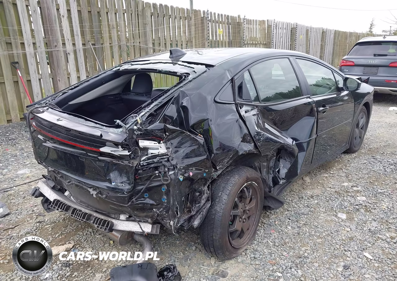 2023 Toyota Prius Le Awd-E VIN:JTDADABU9P3001123 - 4