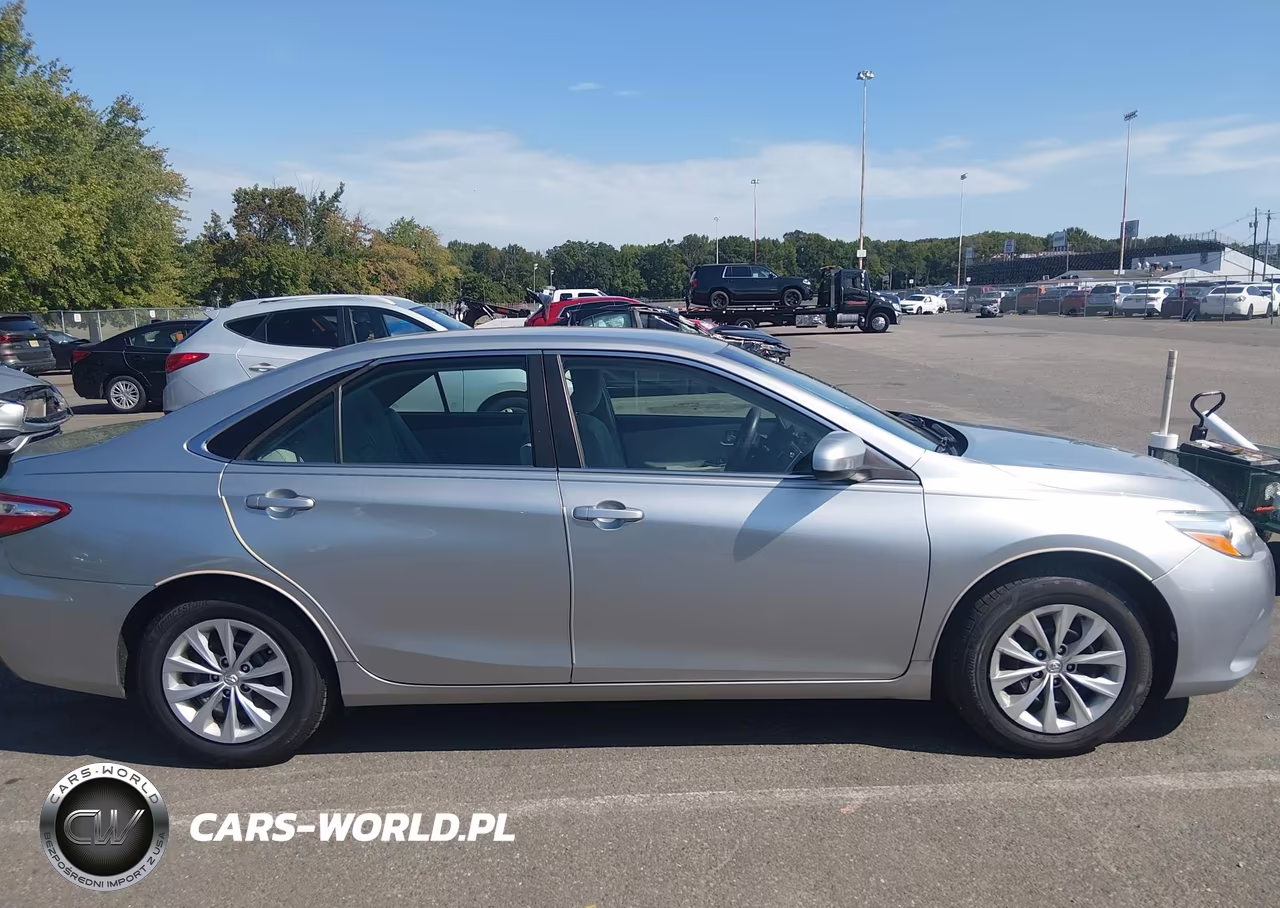2015 Toyota Camry Le VIN:4T4BF1FK8FR467451 - 13