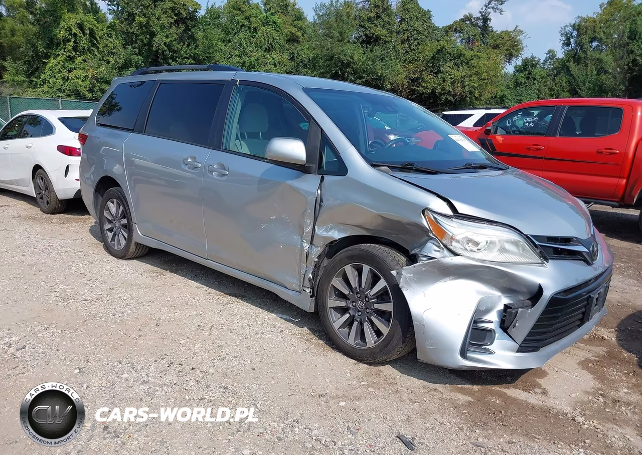 2019 Toyota Sienna Le 7 Passenger