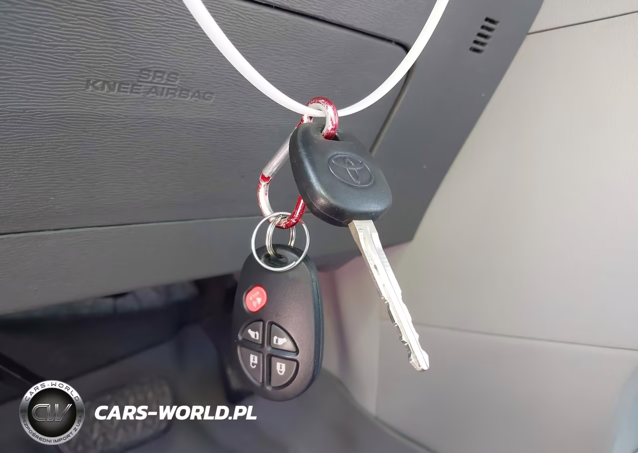 2019 Toyota Sienna Le 7 Passenger VIN:5TDJZ3DC9KS225565 - 11