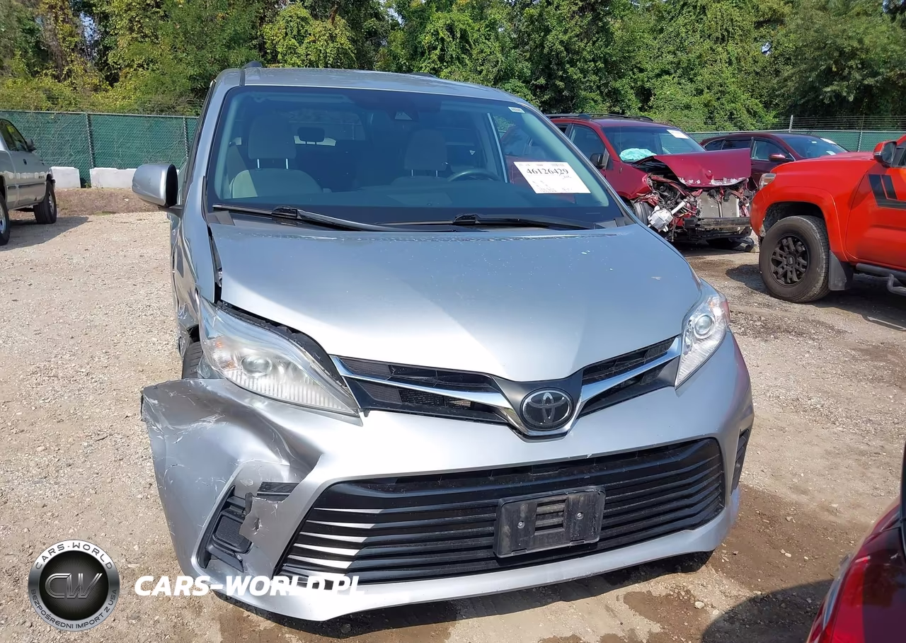 2019 Toyota Sienna Le 7 Passenger VIN:5TDJZ3DC9KS225565 - 12