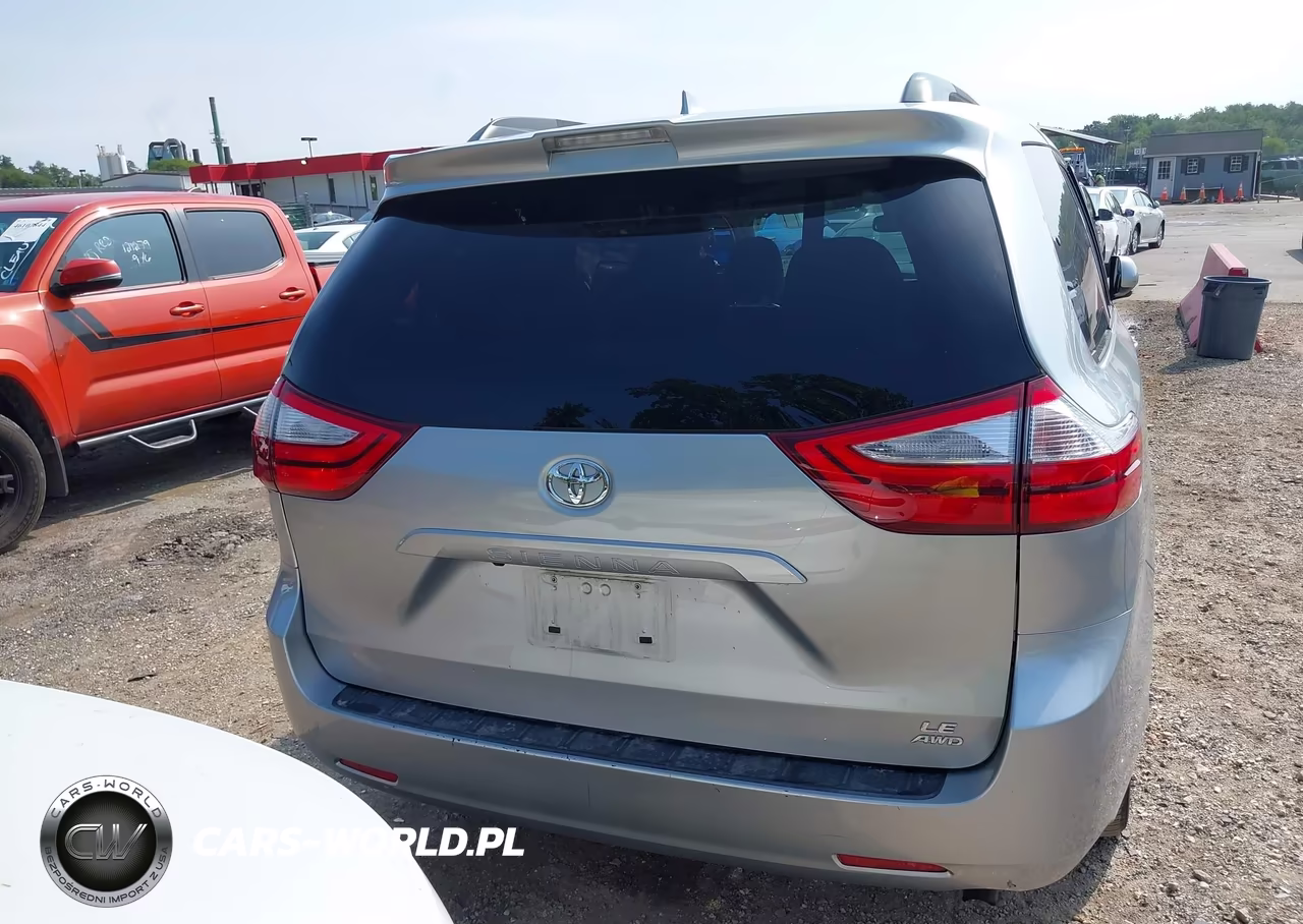 2019 Toyota Sienna Le 7 Passenger VIN:5TDJZ3DC9KS225565 - 16