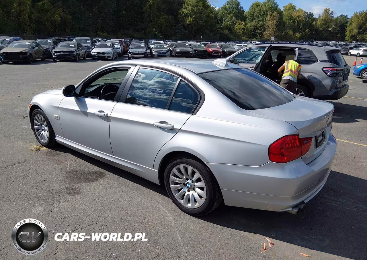 2009 BMW 328I xDrive VIN:WBAPK53559A510135 - 3