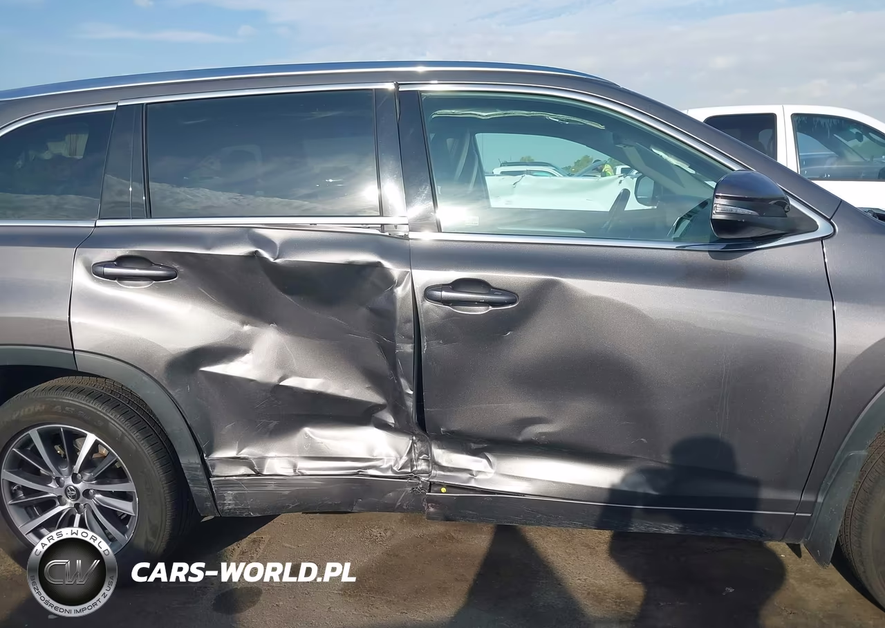 2017 Toyota Highlander Xle VIN:5TDJZRFH7HS508633 - 13