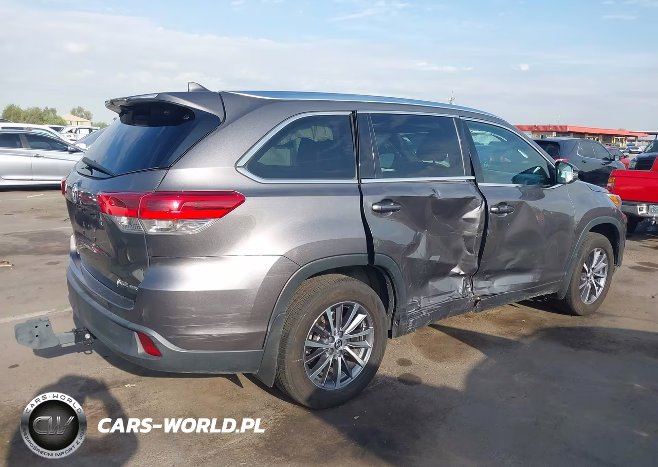2017 Toyota Highlander Xle VIN:5TDJZRFH7HS508633 - 6