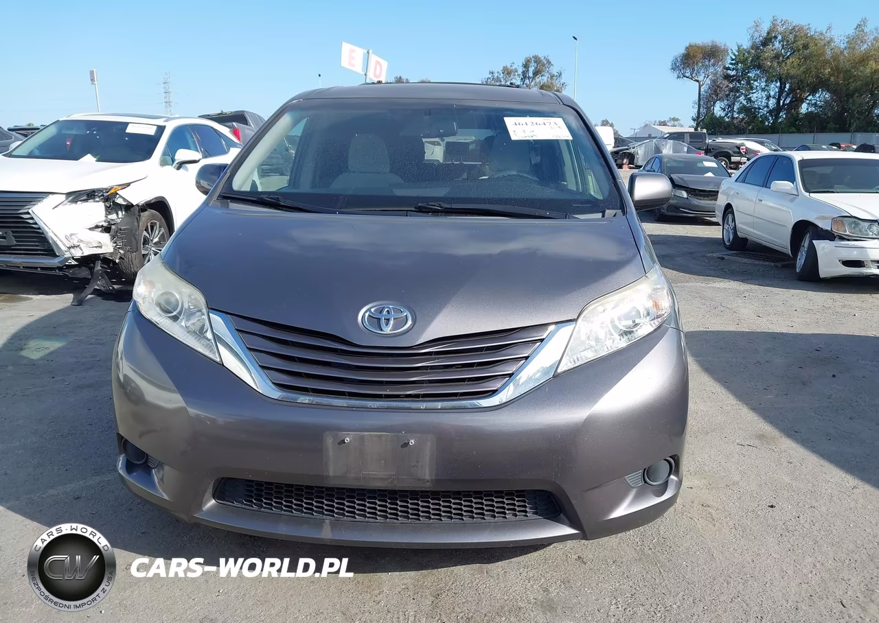 2017 Toyota Sienna Le 8 Passenger VIN:5TDKZ3DCXHS798245 - 12