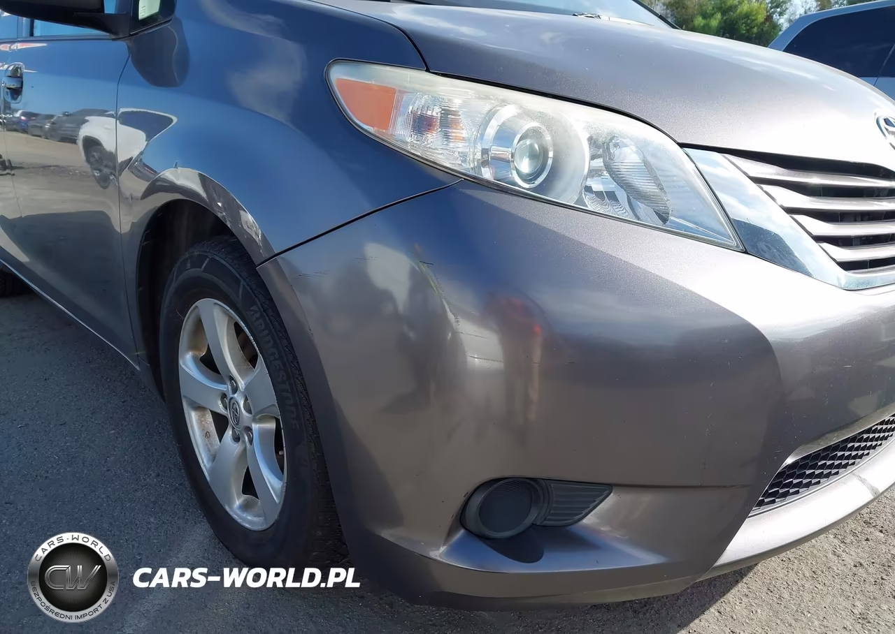 2017 Toyota Sienna Le 8 Passenger VIN:5TDKZ3DCXHS798245 - 6