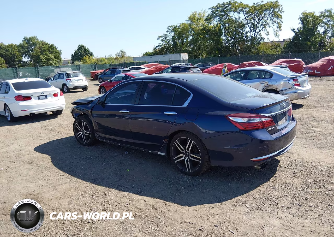 2017 Honda Accord Sport VIN:1HGCR2F52HA154976 - 3