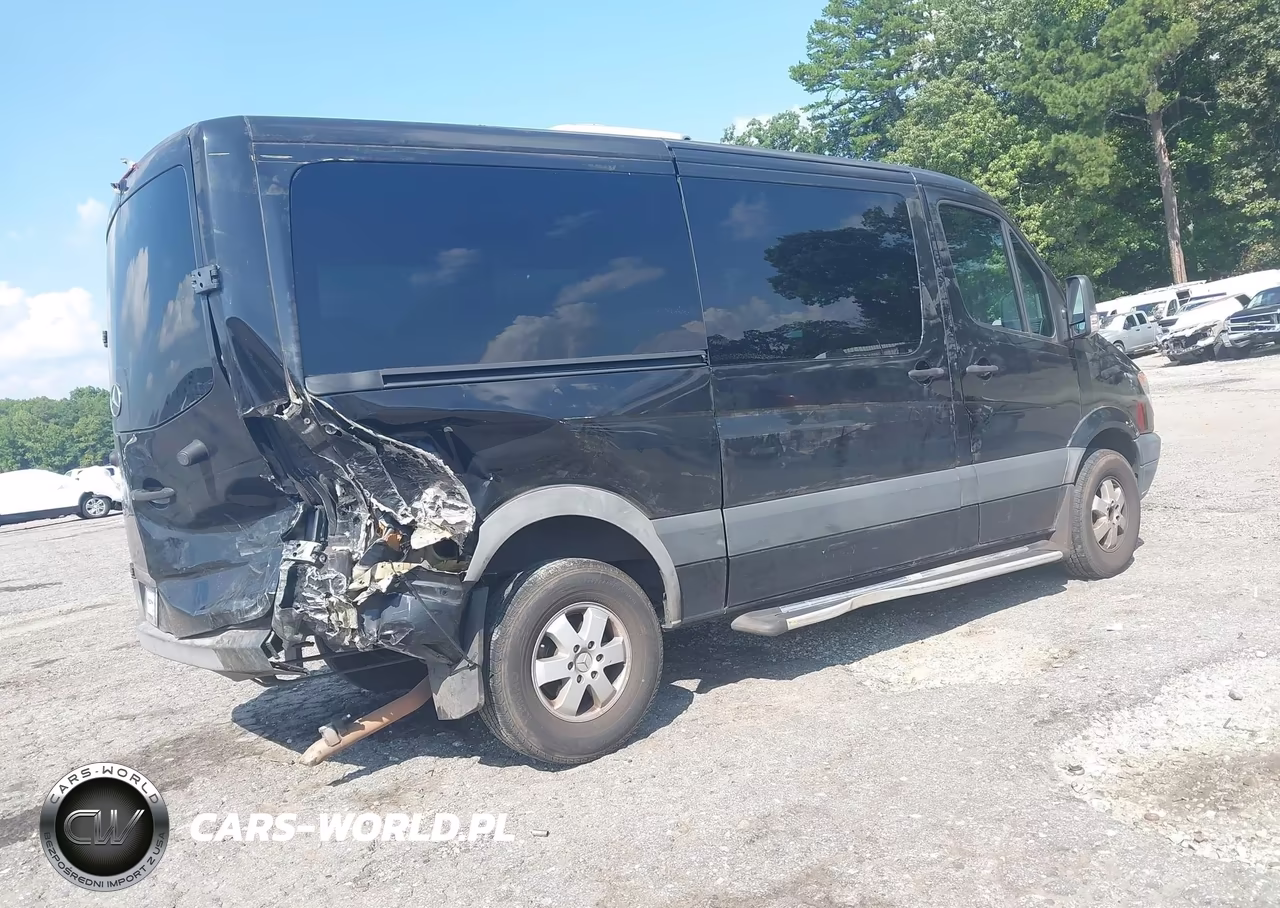 2011 Mercedes-Benz Sprinter 2500 Normal Roof VIN:WDZPE7CC1B5588821 - 4
