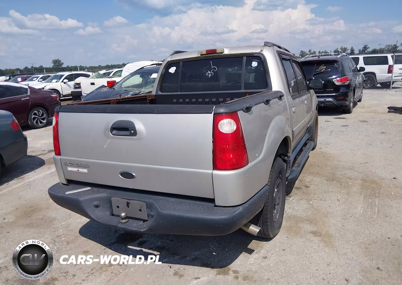 2002 Ford Explorer Sport Trac VIN:1FMZU67E42UC93702 - 4