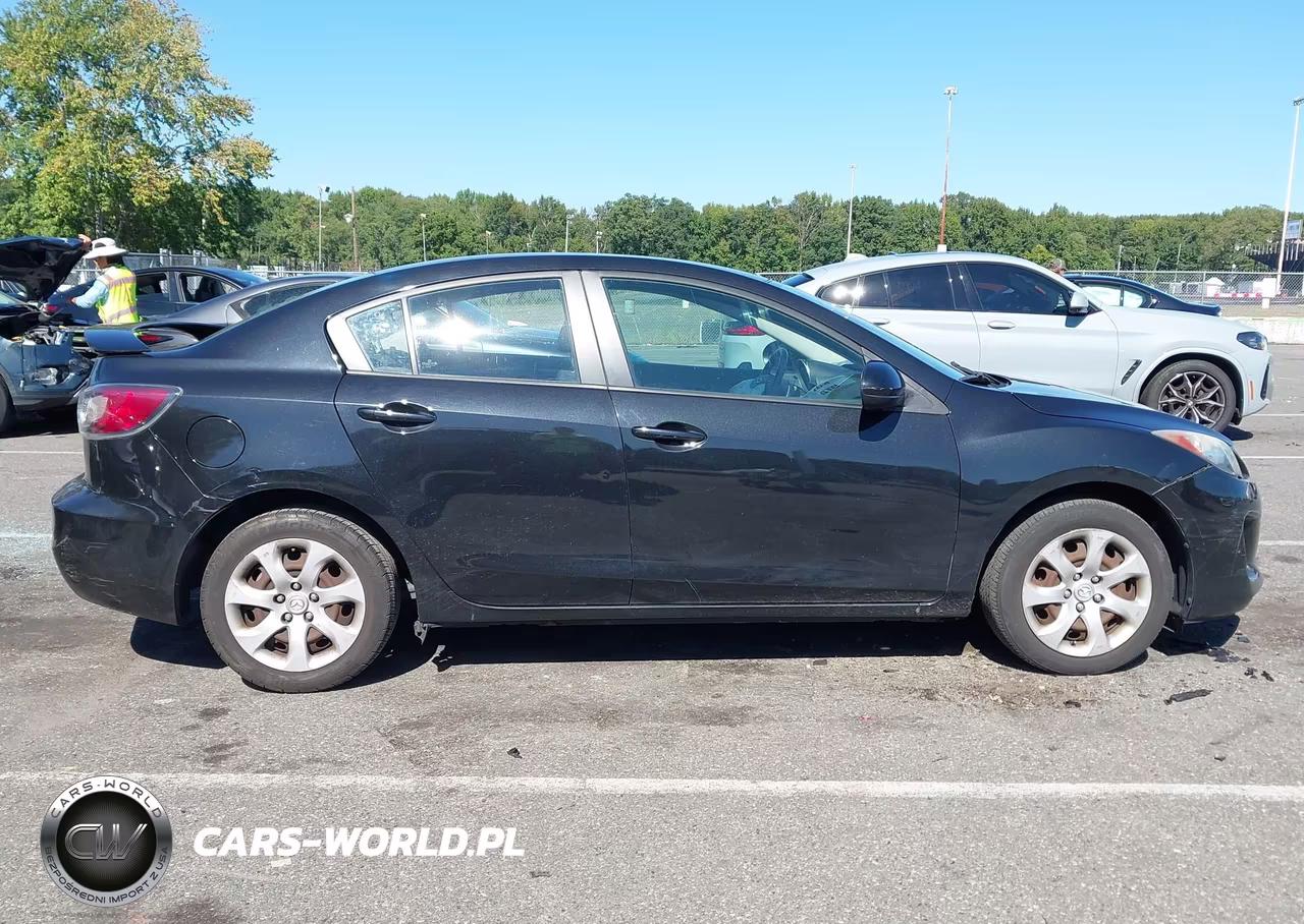 2013 Mazda Mazda3 I Sport VIN:JM1BL1UP0D1786119 - 12