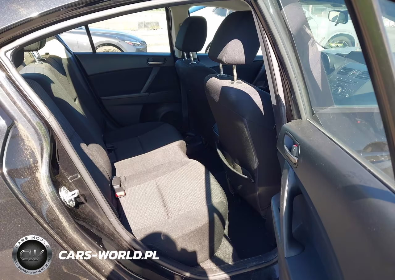 2013 Mazda Mazda3 I Sport VIN:JM1BL1UP0D1786119 - 8