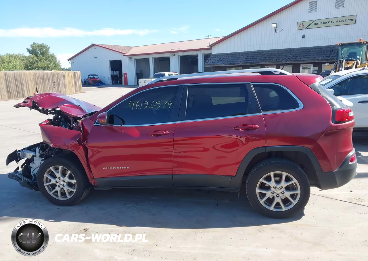 2015 Jeep Cherokee Latitude VIN:1C4PJLCB6FW711430 - 14