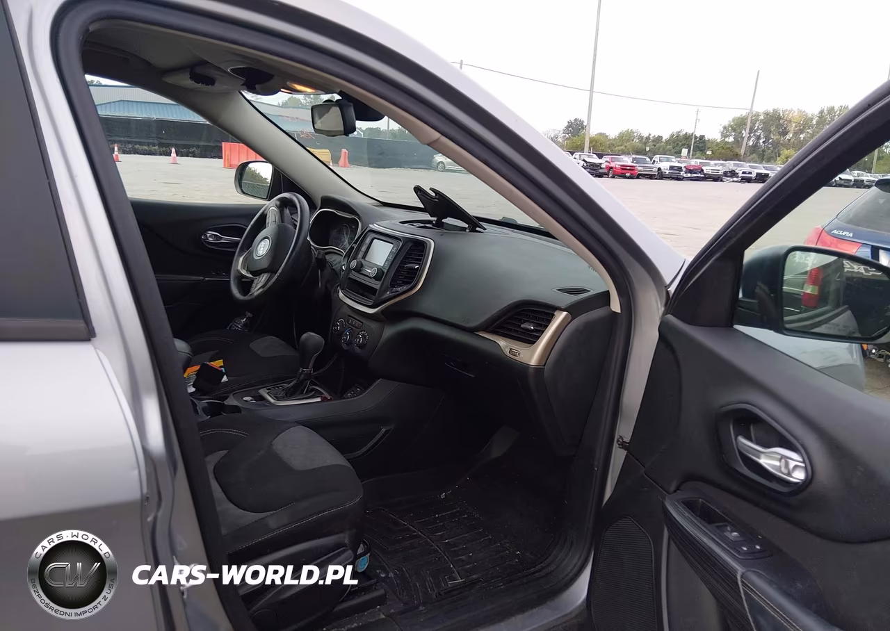 2016 Jeep Cherokee Sport VIN:1C4PJLAB3GW264723 - 5