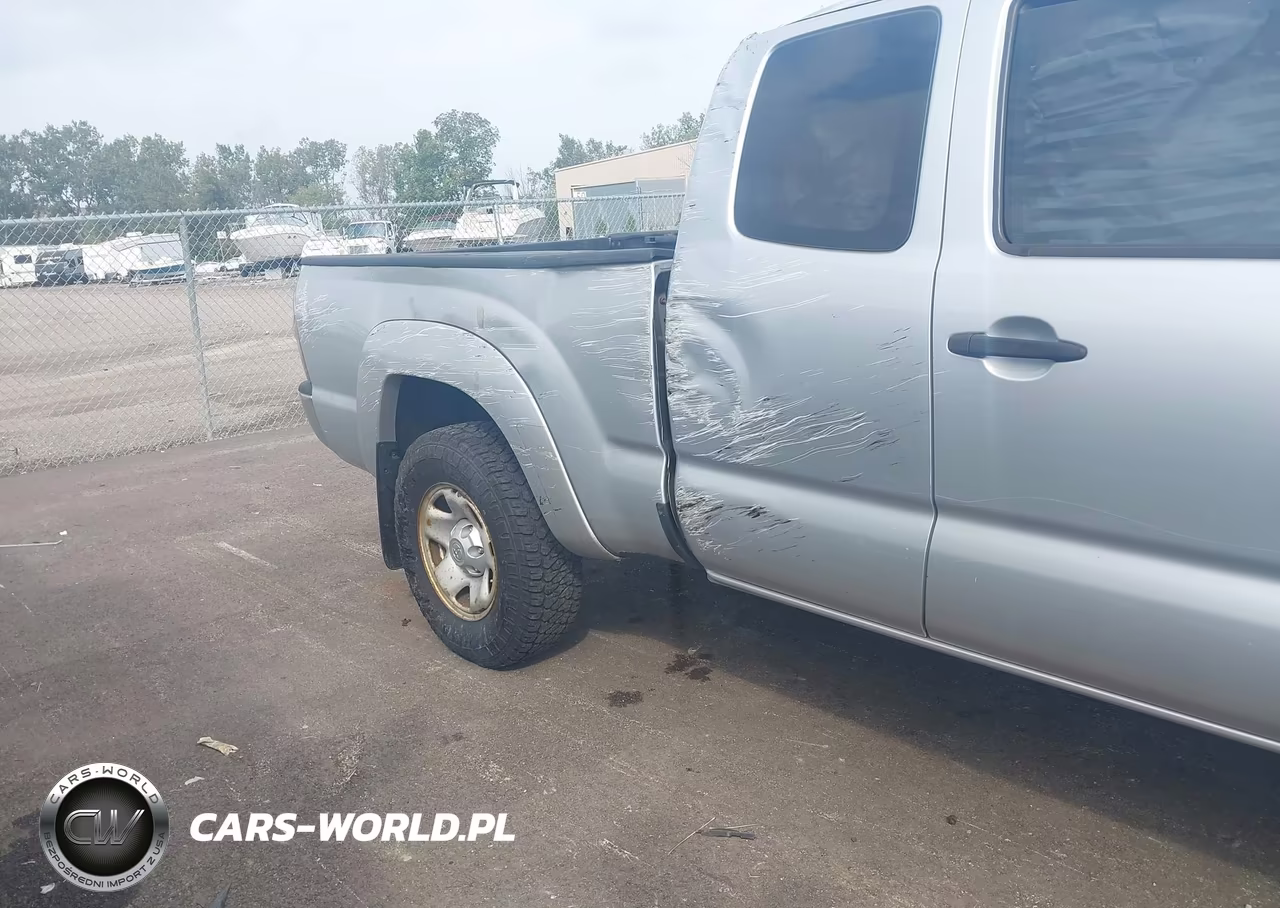 2011 Toyota Tacoma Prerunner V6 VIN:5TFTU4GN3BX010770 - 13