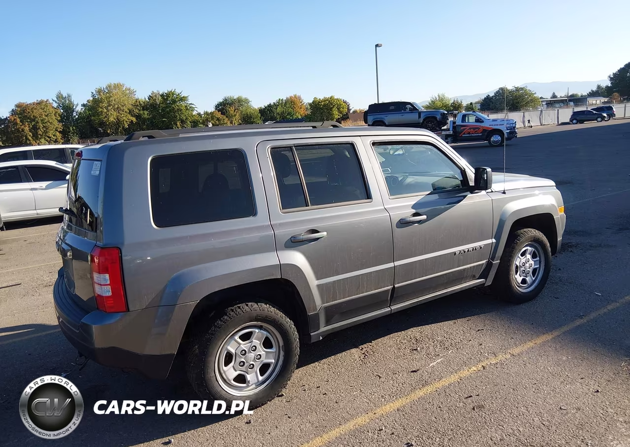 2014 Jeep Patriot Sport VIN:1C4NJRBB8ED558183 - 4
