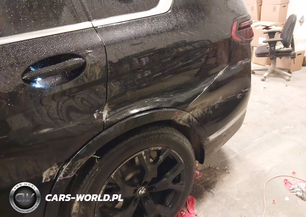 2023 BMW X7 xDrive40I VIN:5UX23EM01P9P76035 - 12