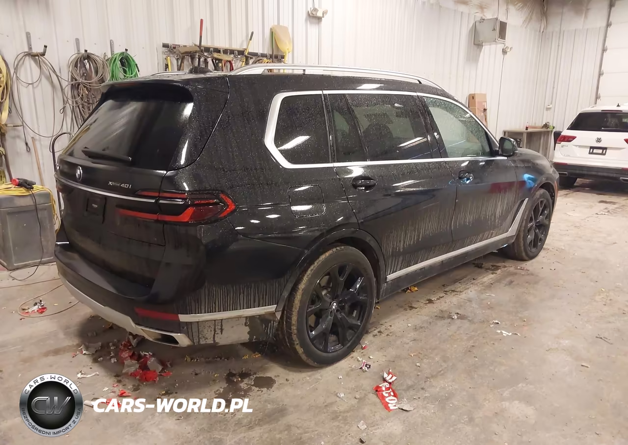 2023 BMW X7 xDrive40I VIN:5UX23EM01P9P76035 - 4