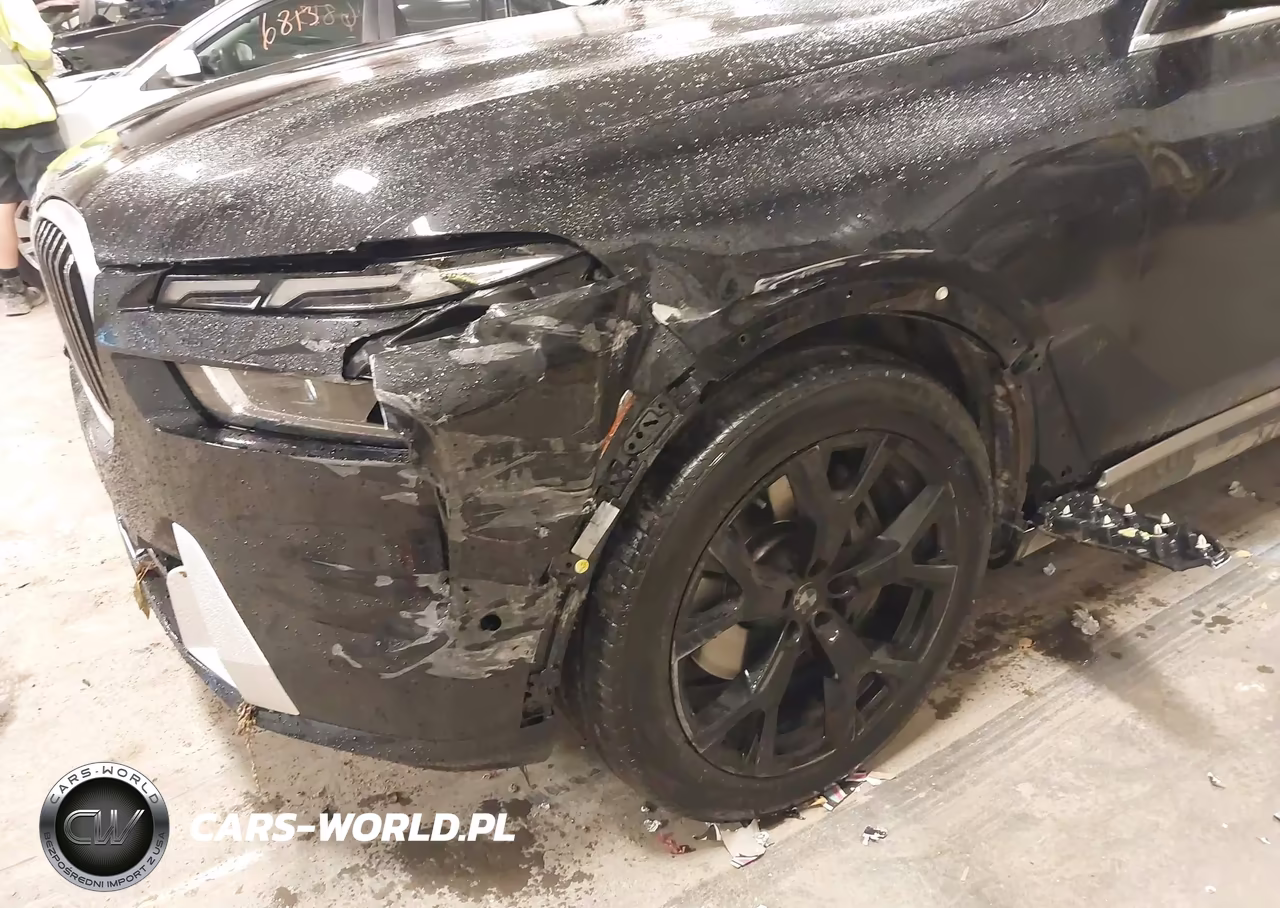 2023 BMW X7 xDrive40I VIN:5UX23EM01P9P76035 - 6
