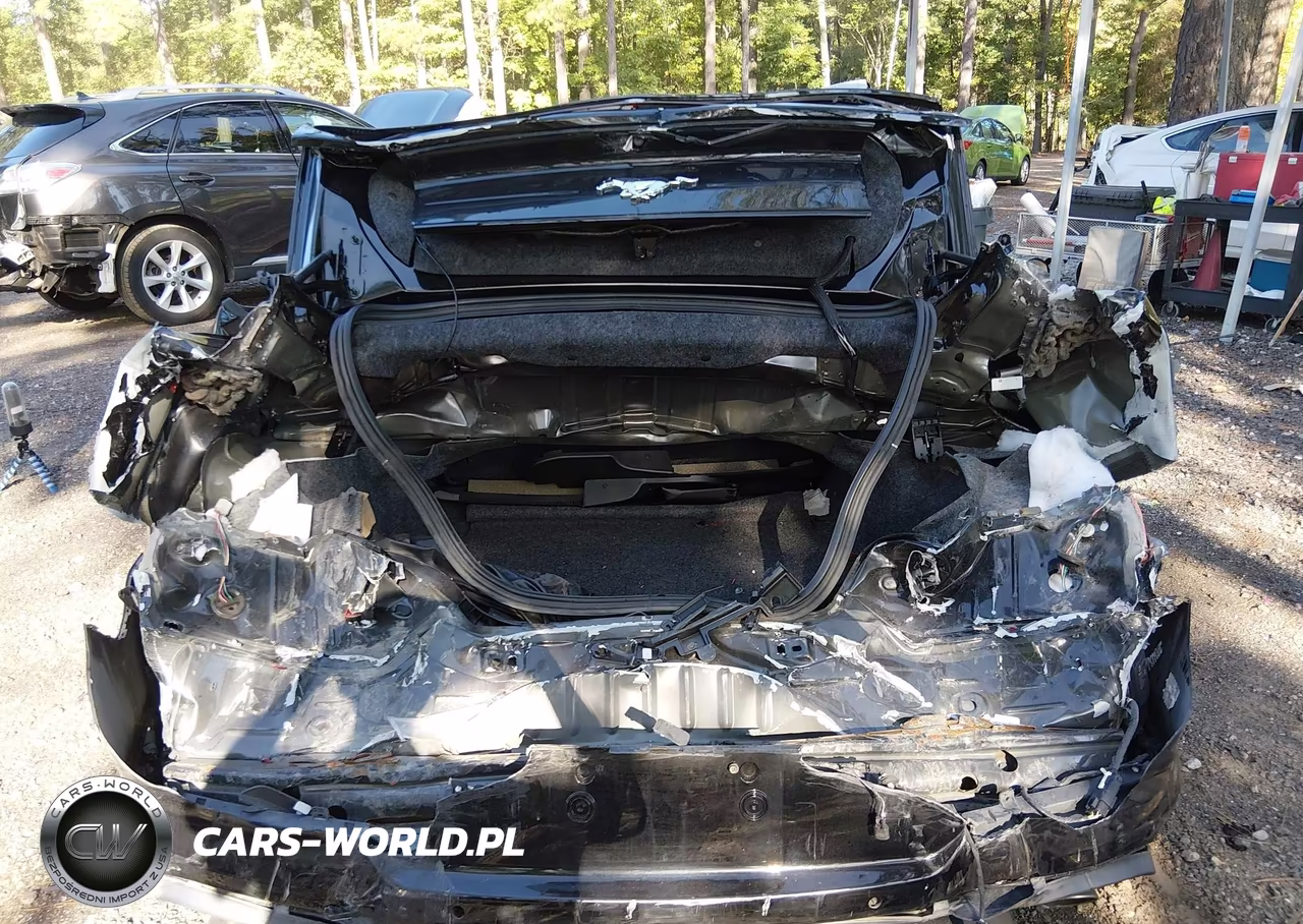 2019 Ford Mustang Ecoboost Premium VIN:1FATP8UH1K5149990 - 6