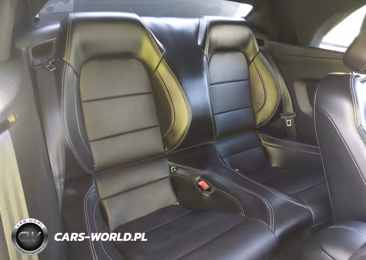 2019 Ford Mustang Ecoboost Premium VIN:1FATP8UH1K5149990 - 8