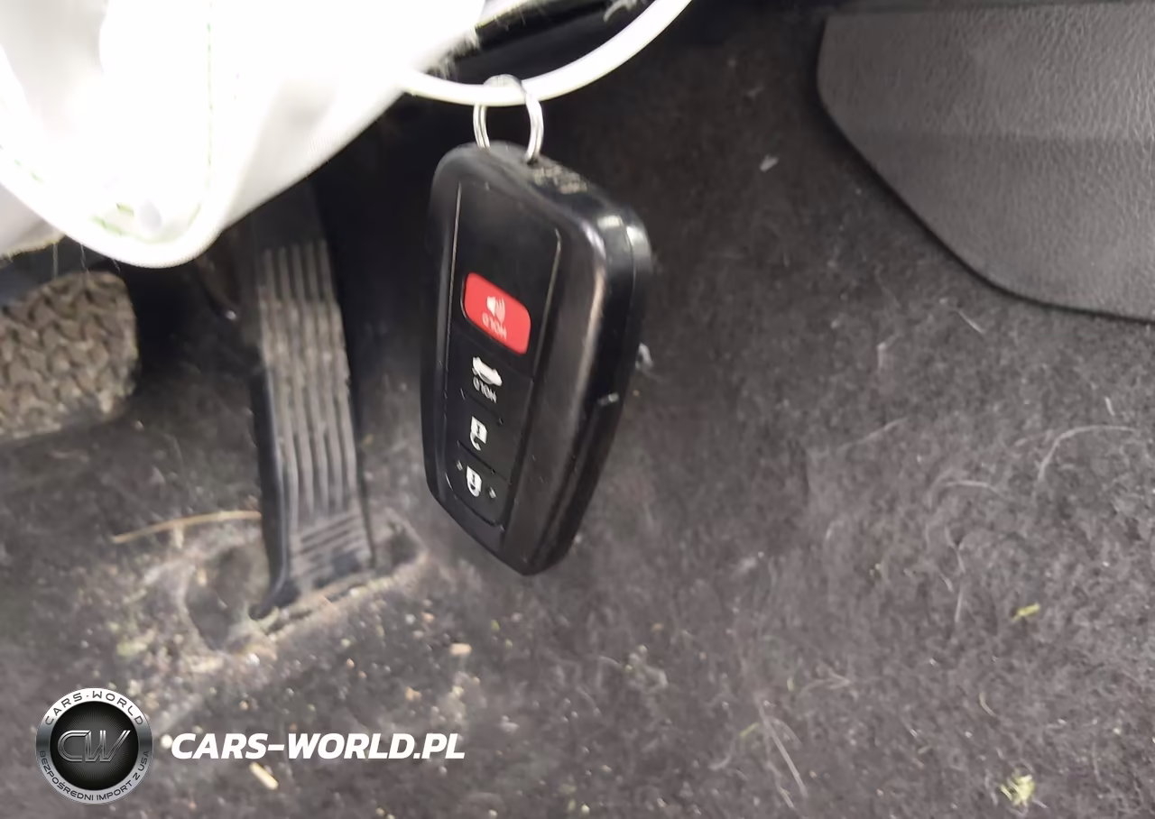 2021 Toyota Camry Xse Hybrid VIN:4T1K31AK2MU551255 - 11