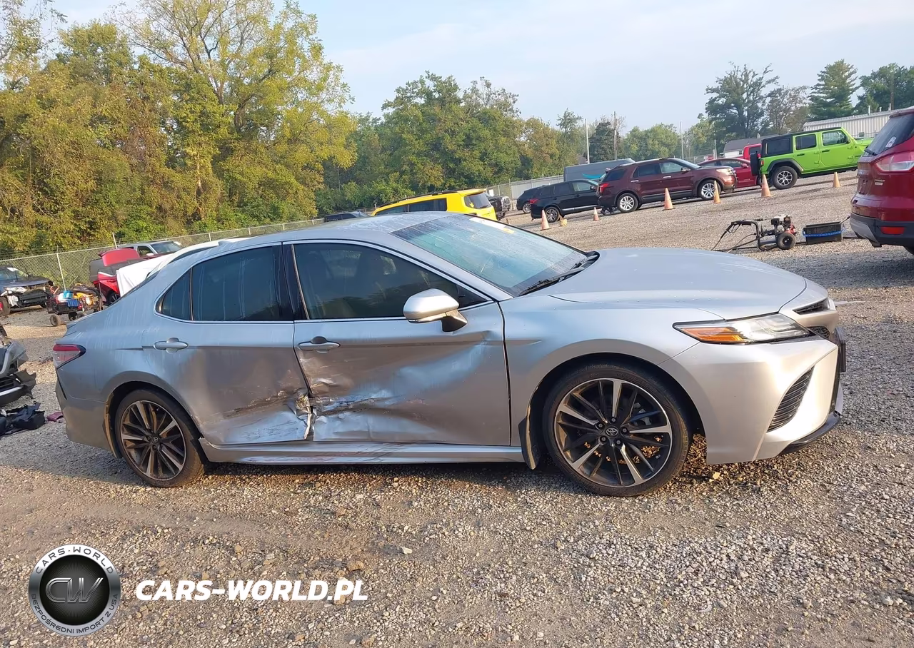 2019 Toyota Camry Xse VIN:4T1B61HK1KU170247 - 13