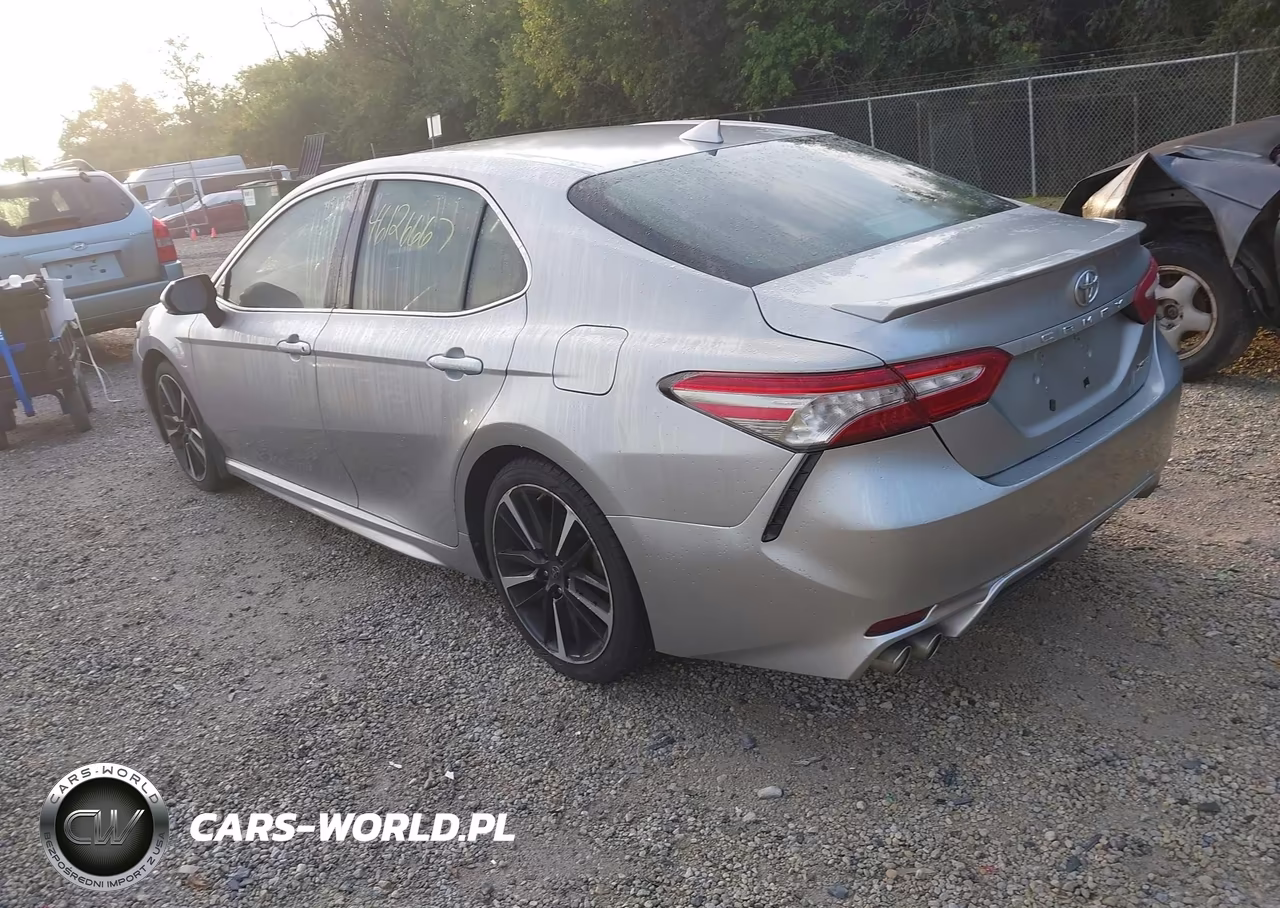2019 Toyota Camry Xse VIN:4T1B61HK1KU170247 - 3