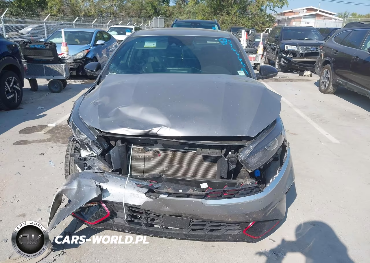 2023 Kia Forte Gt-Line VIN:3KPF54AD4PE574574 - 12