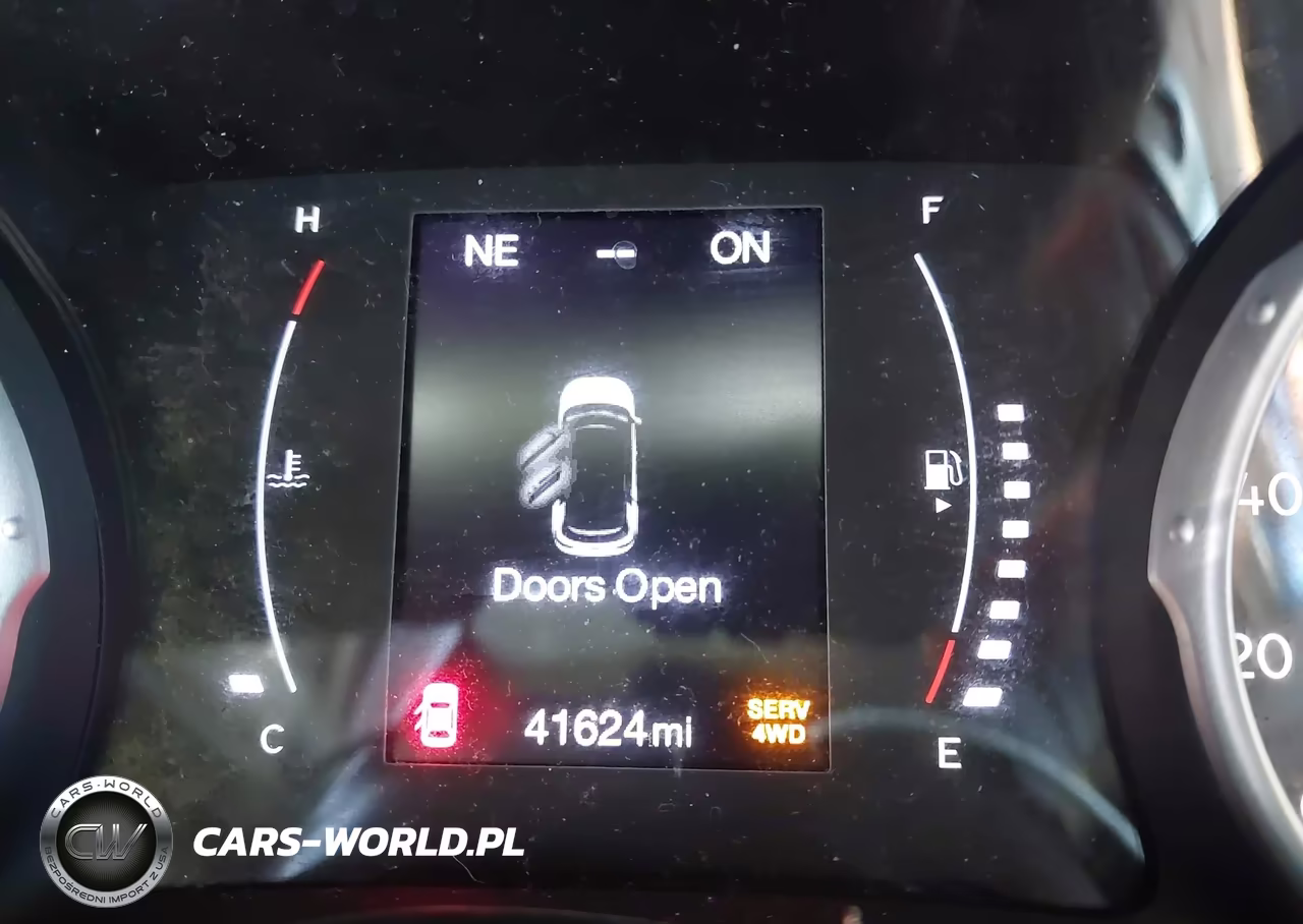 2018 Jeep Compass Latitude 4X4 VIN:3C4NJDBB8JT455000 - 15