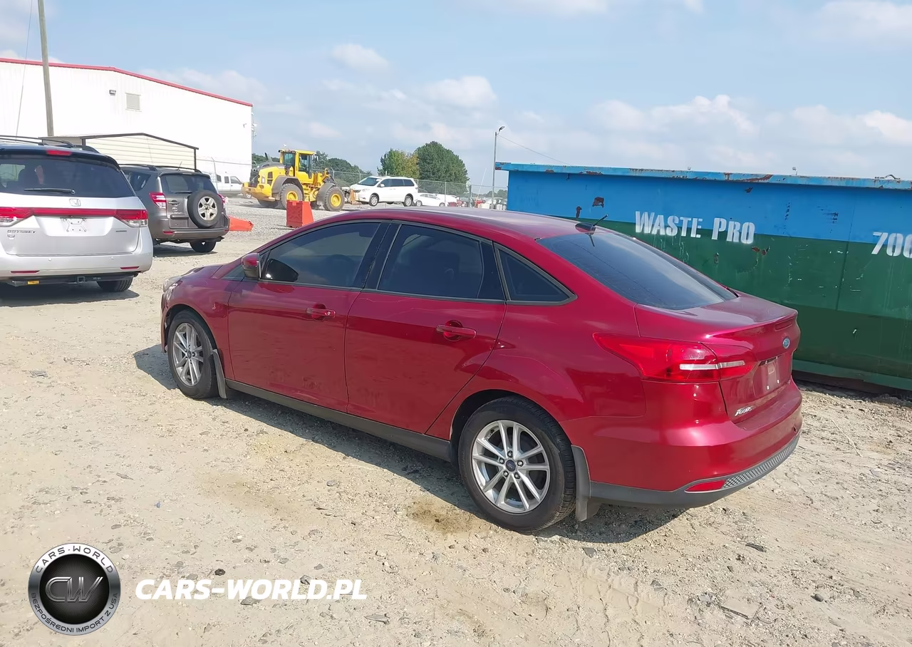 2017 Ford Focus Se VIN:1FADP3F25HL282448 - 3