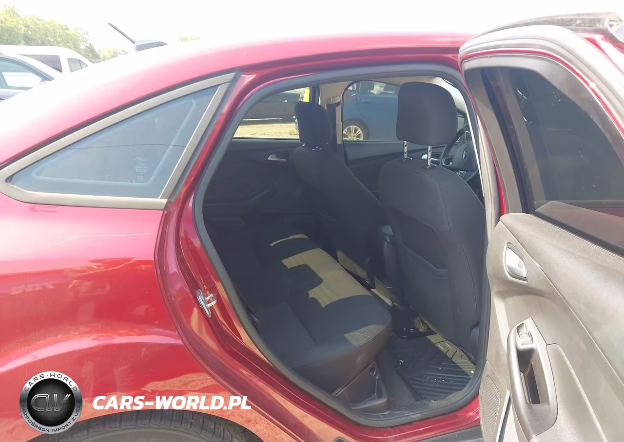 2017 Ford Focus Se VIN:1FADP3F25HL282448 - 8
