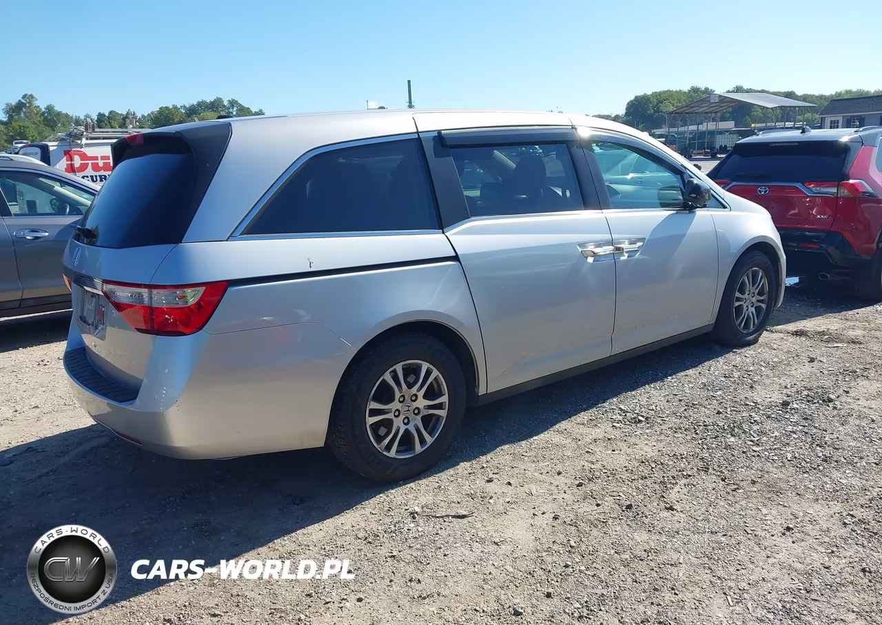 2013 Honda Odyssey Ex-L VIN:5FNRL5H60DB068472 - 4
