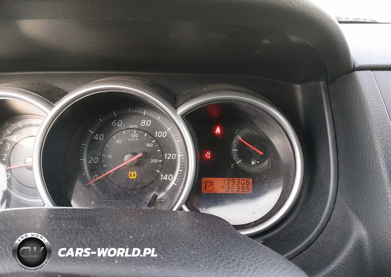 2010 Nissan Versa 1.8S VIN:3N1BC1AP5AL466919 - 7