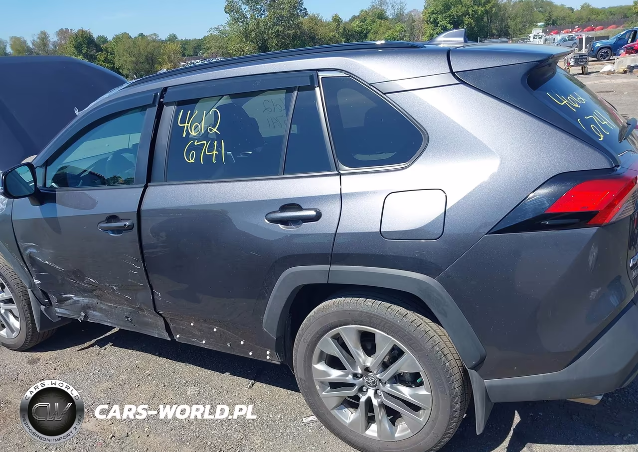 2025 Toyota Rav4 Xle Premium VIN:2T3A1RFV3SC543433 - 17