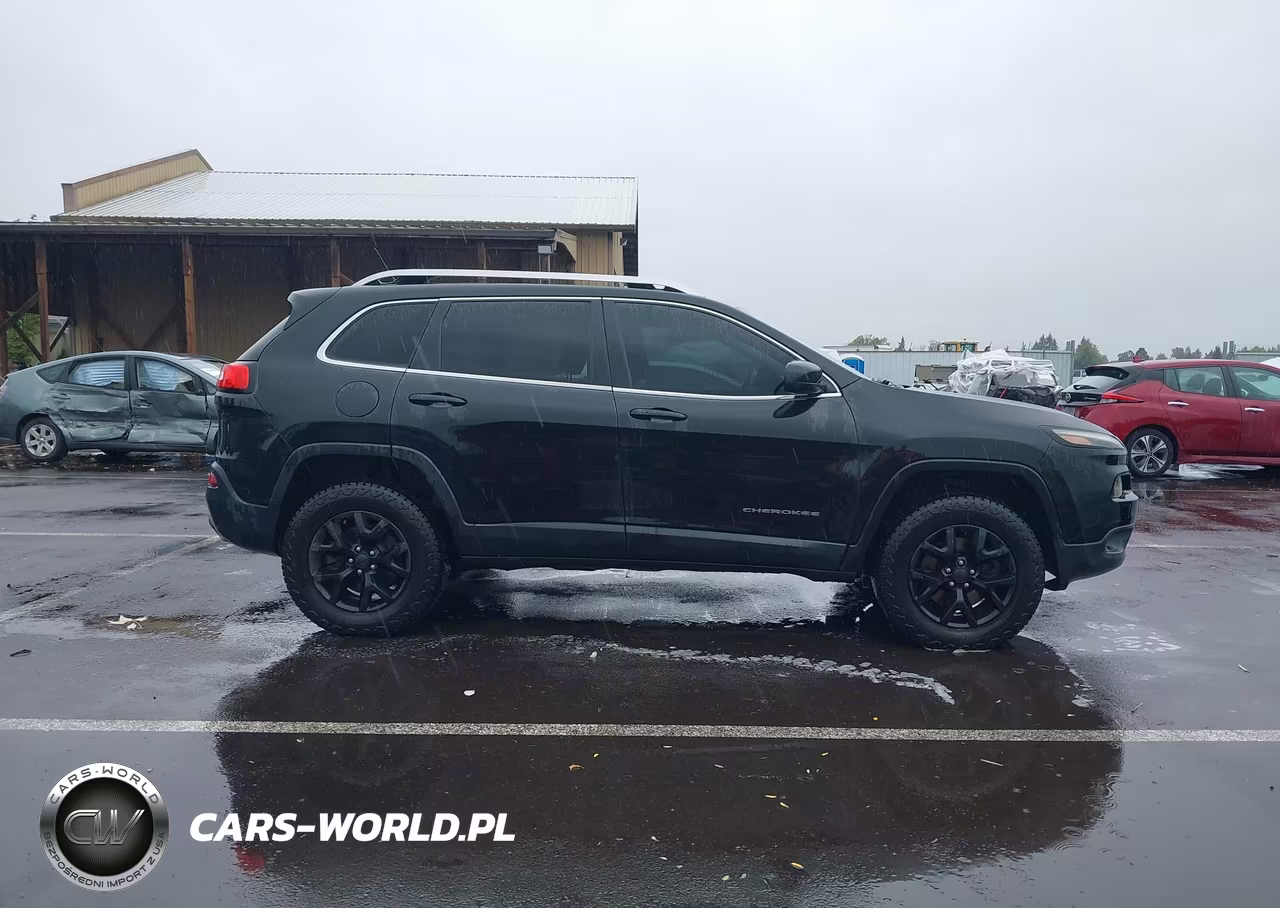 2015 Jeep Cherokee Latitude VIN:1C4PJMCS5FW642025 - 13