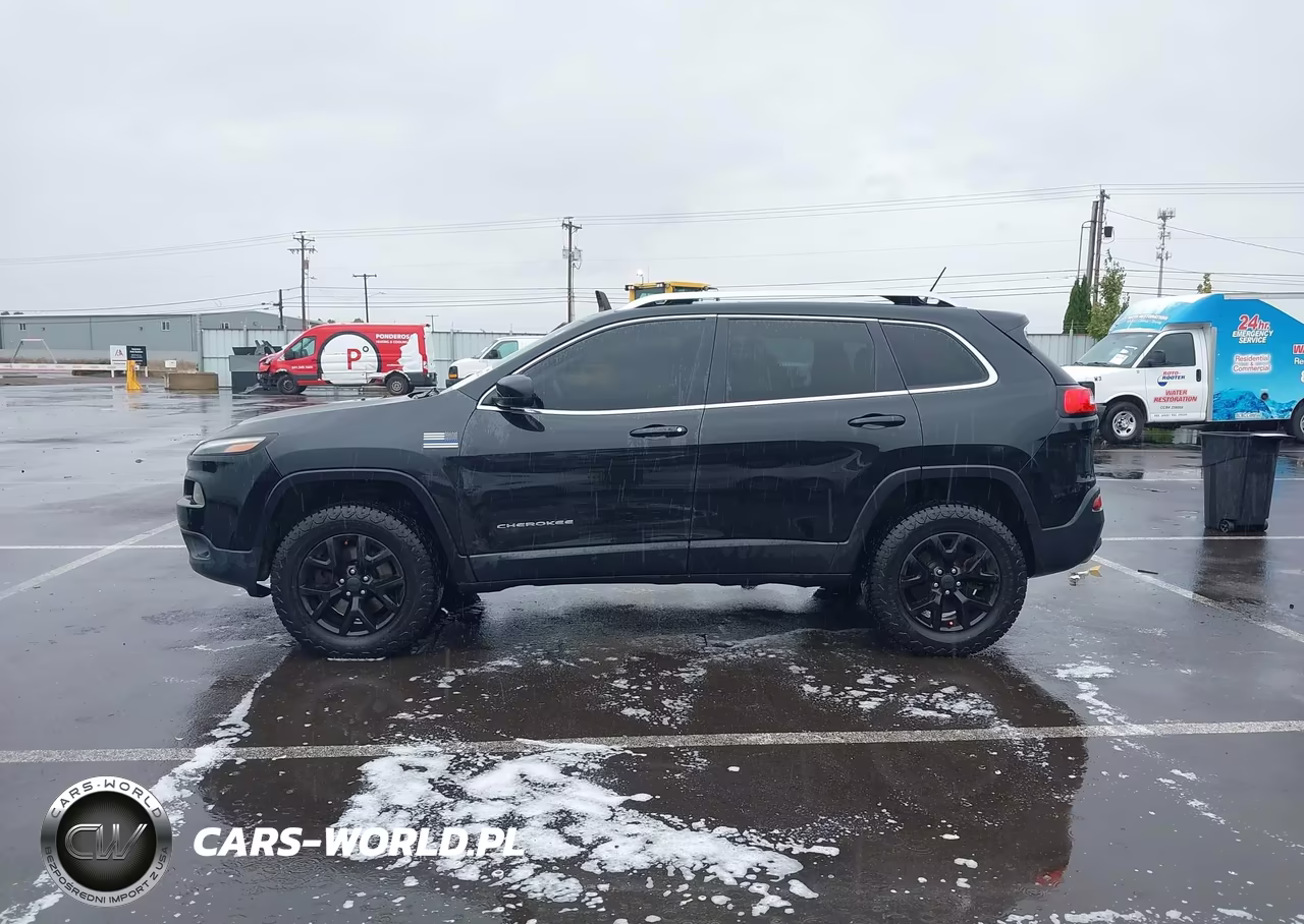 2015 Jeep Cherokee Latitude VIN:1C4PJMCS5FW642025 - 14
