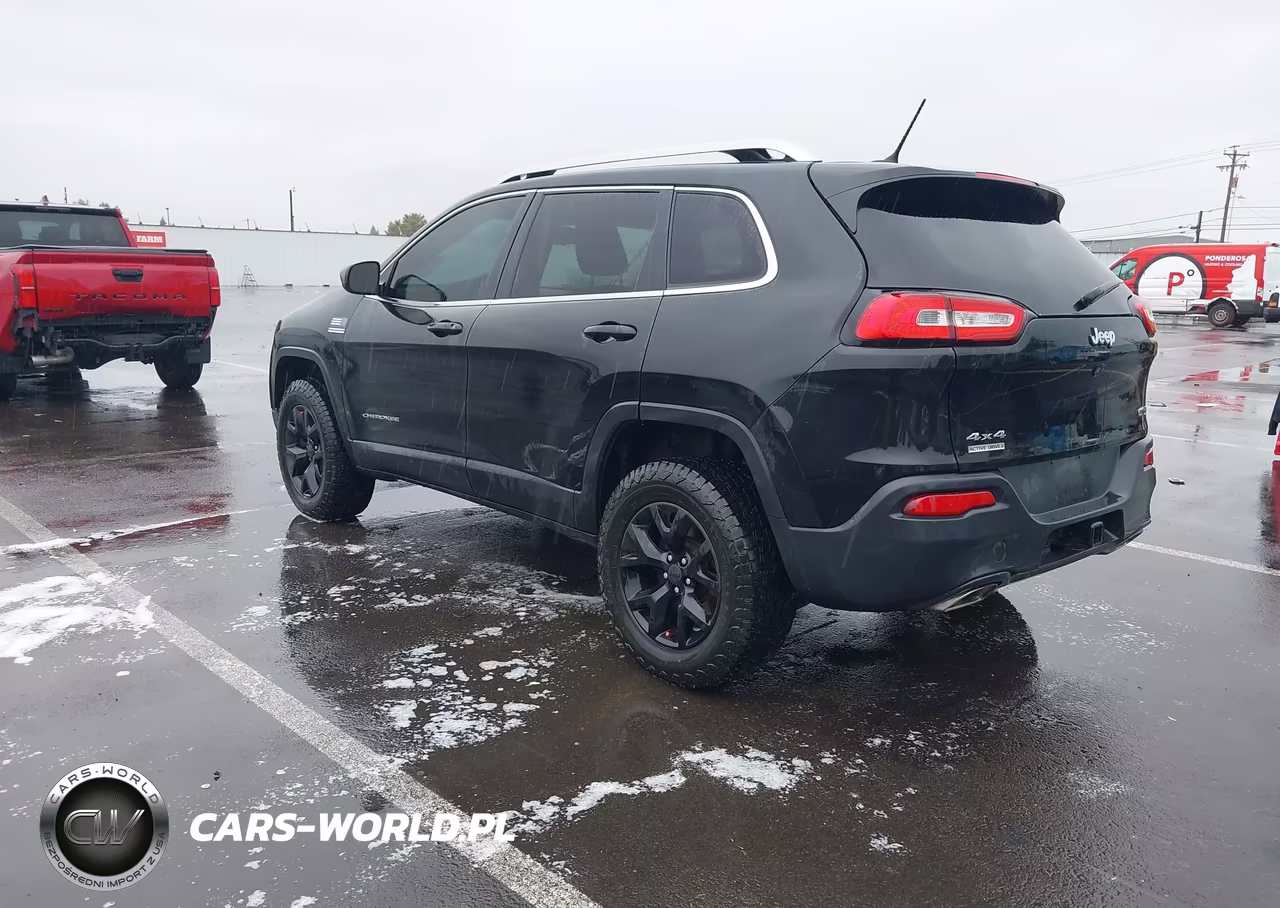 2015 Jeep Cherokee Latitude VIN:1C4PJMCS5FW642025 - 3