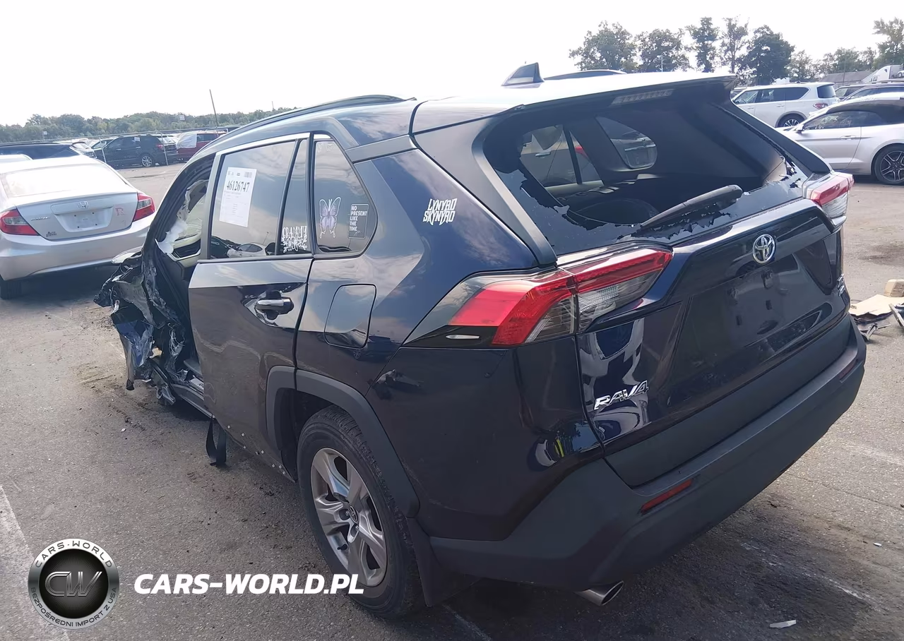2023 Toyota Rav4 Xle VIN:2T3P1RFV4PW386186 - 3