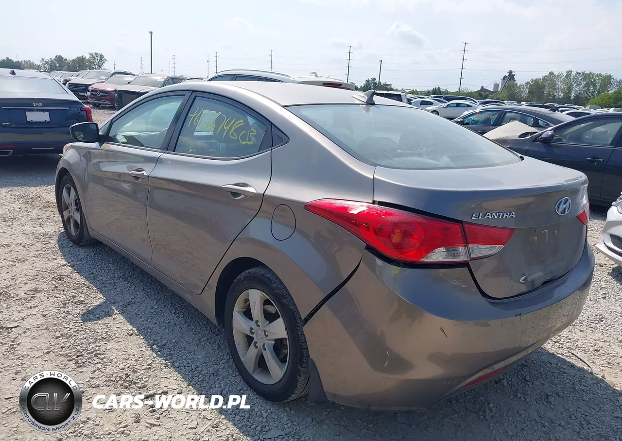 2013 Hyundai Elantra Gls VIN:5NPDH4AE1DH398419 - 3