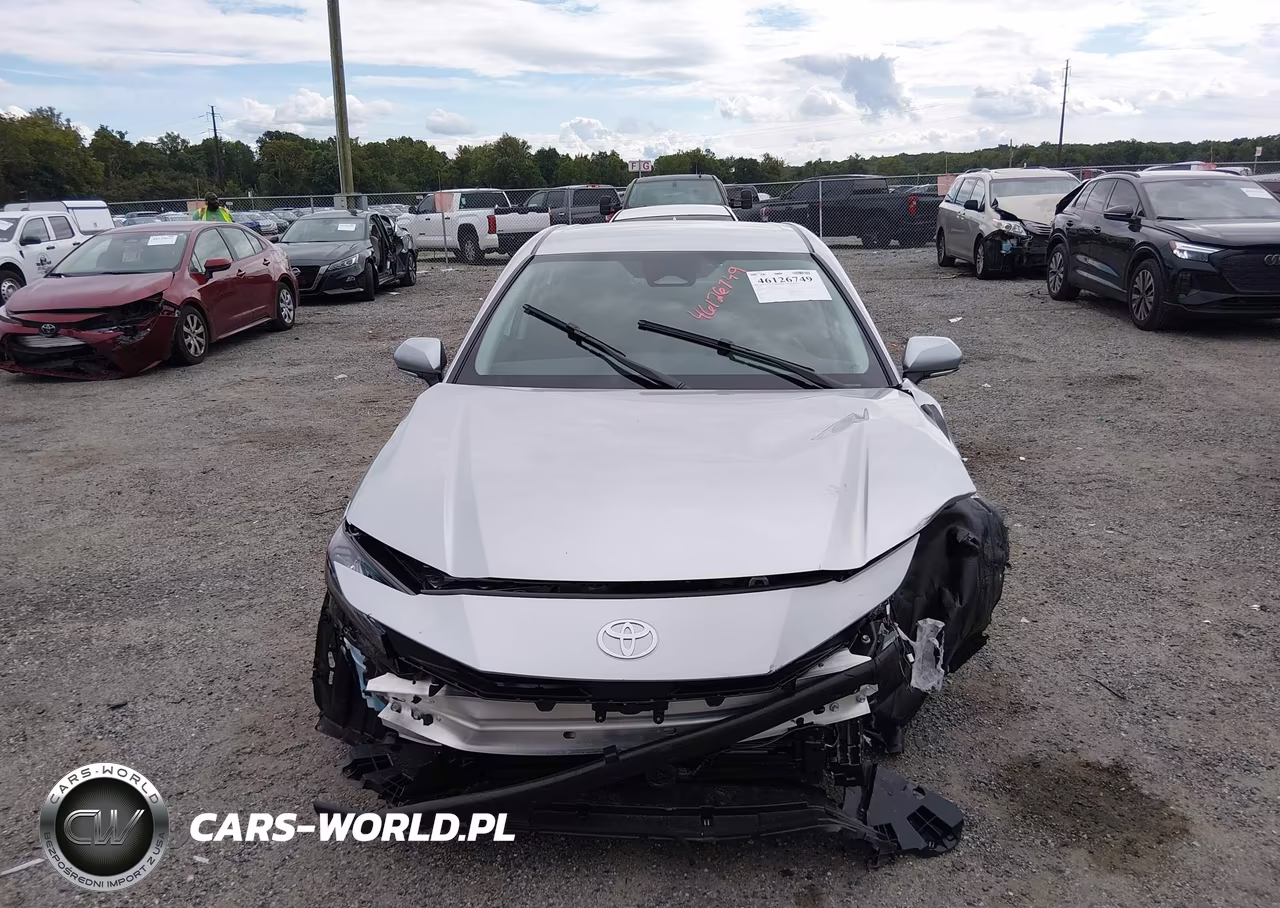 2026 Toyota Camry Le VIN:4T1DAACK2TU783302 - 12